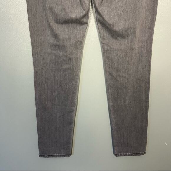 J McLaughlin Mid Rise Skinny Fit Straight Leg Modern Stretch Gray Denim Size 8 - Picture 6 of 10